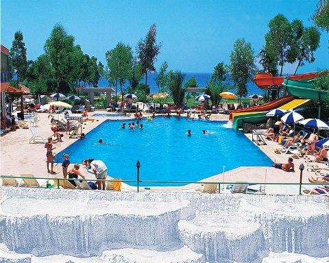 MAHBERi BEACH HOTEL